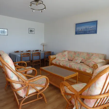 La Houle Apartment *